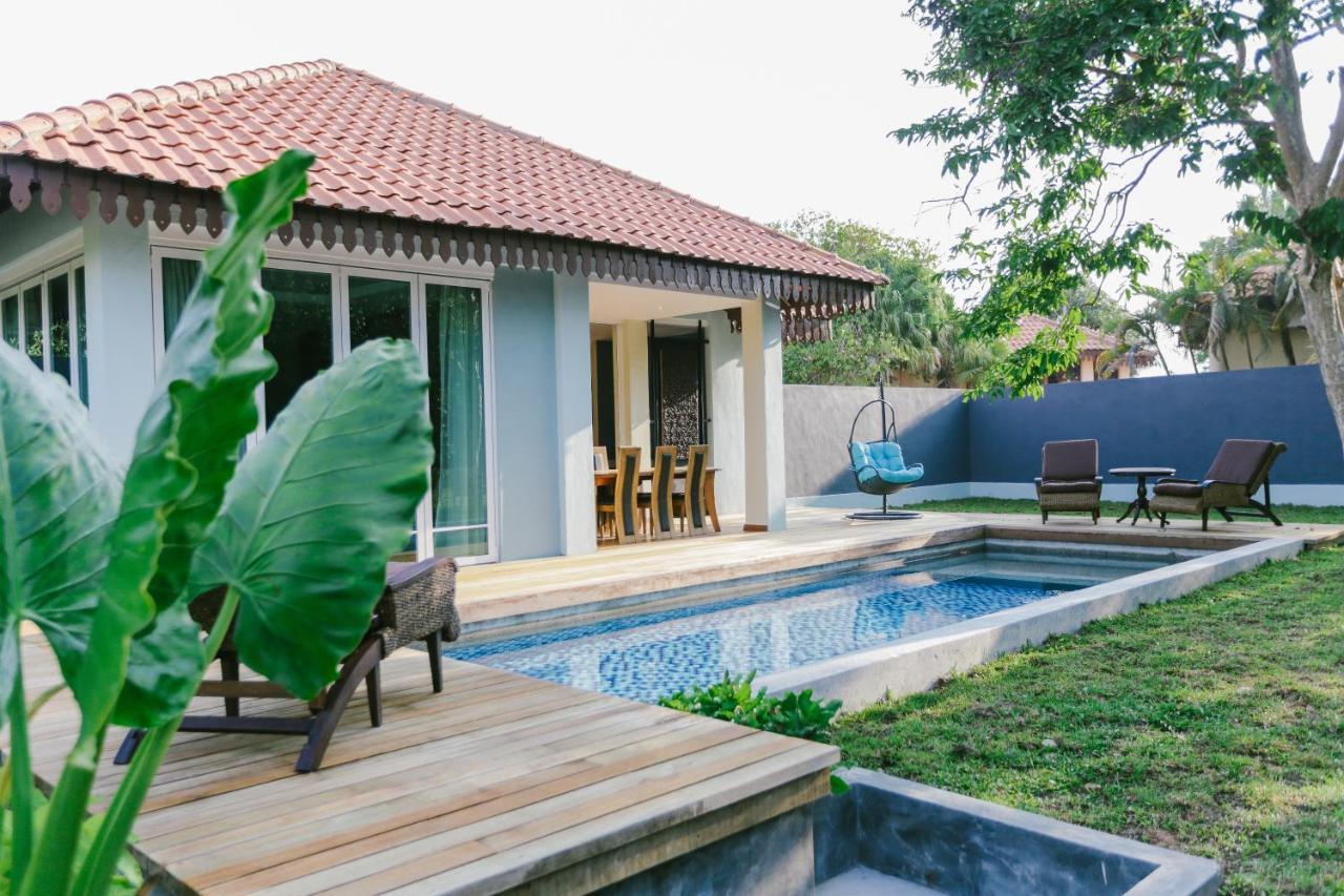 Royale Riviera Resort Private Pool Villas Pantai Cenang  Extérieur photo