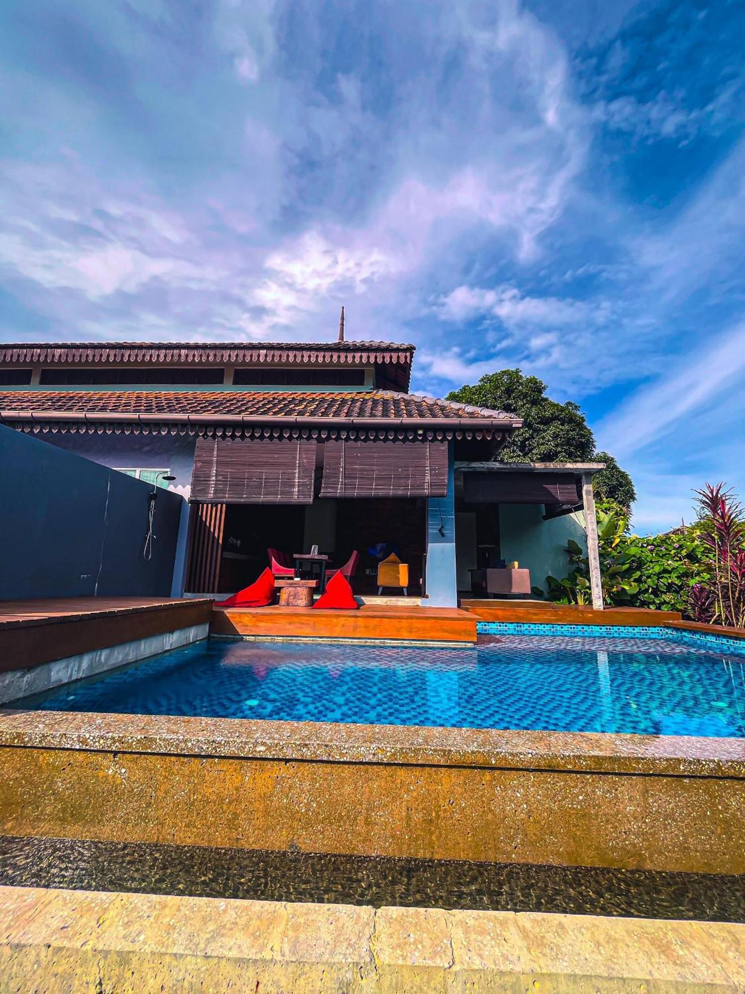 Royale Riviera Resort Private Pool Villas Pantai Cenang  Extérieur photo