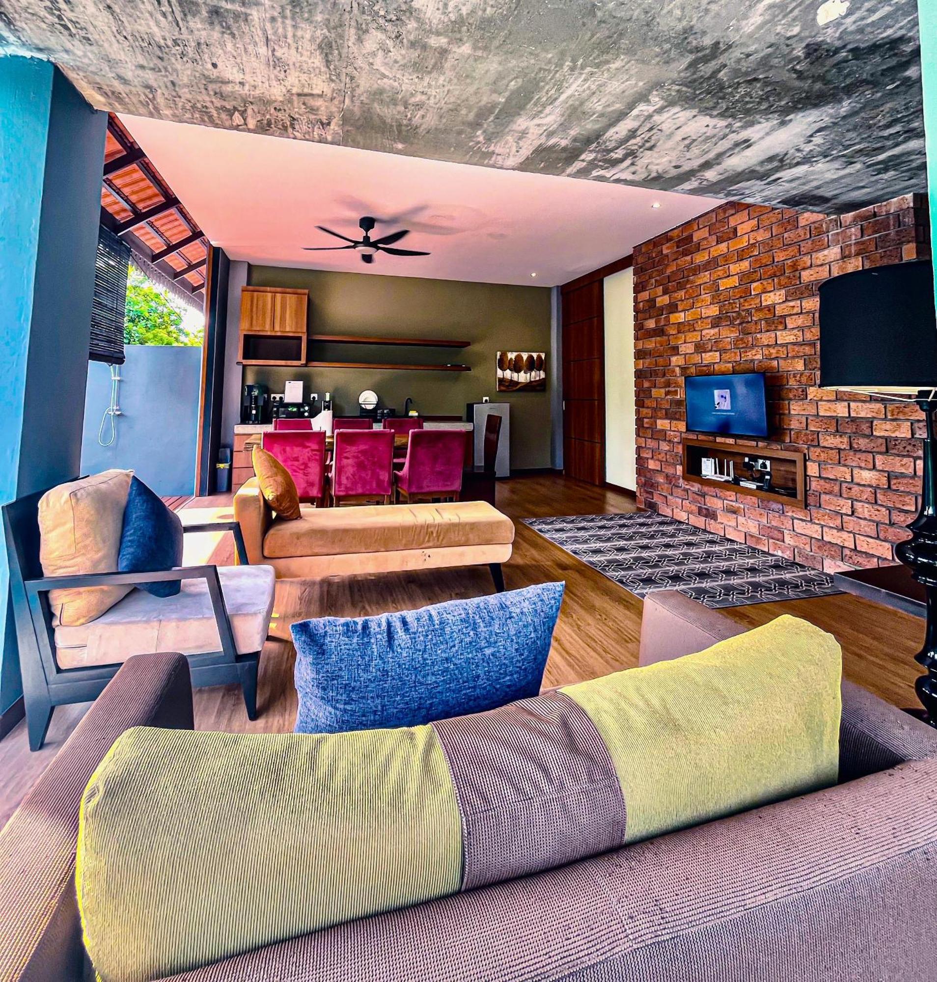 Royale Riviera Resort Private Pool Villas Pantai Cenang  Extérieur photo